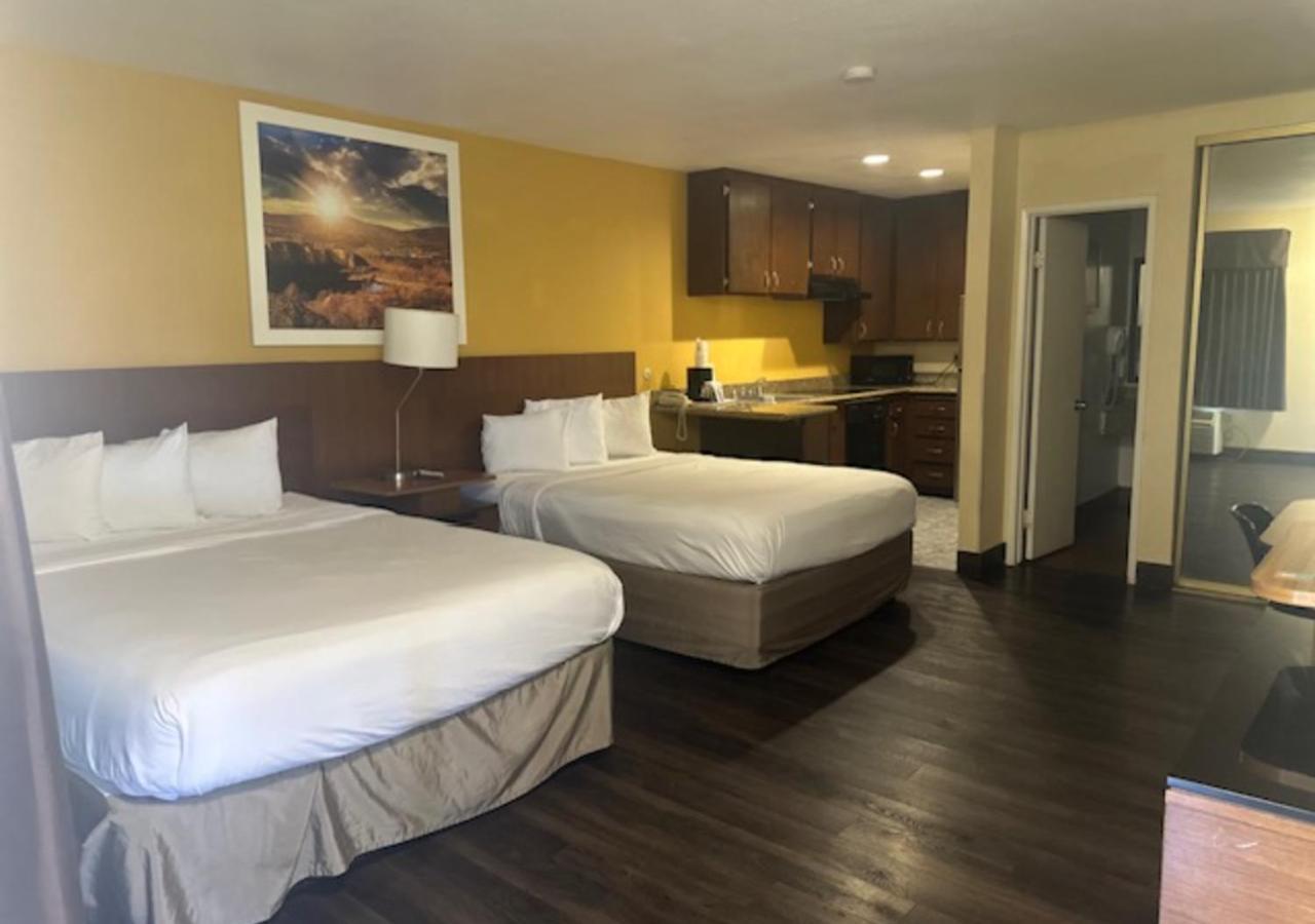 Days Inn By Wyndham Mission Valley-Sdsu San Diego Exterior photo