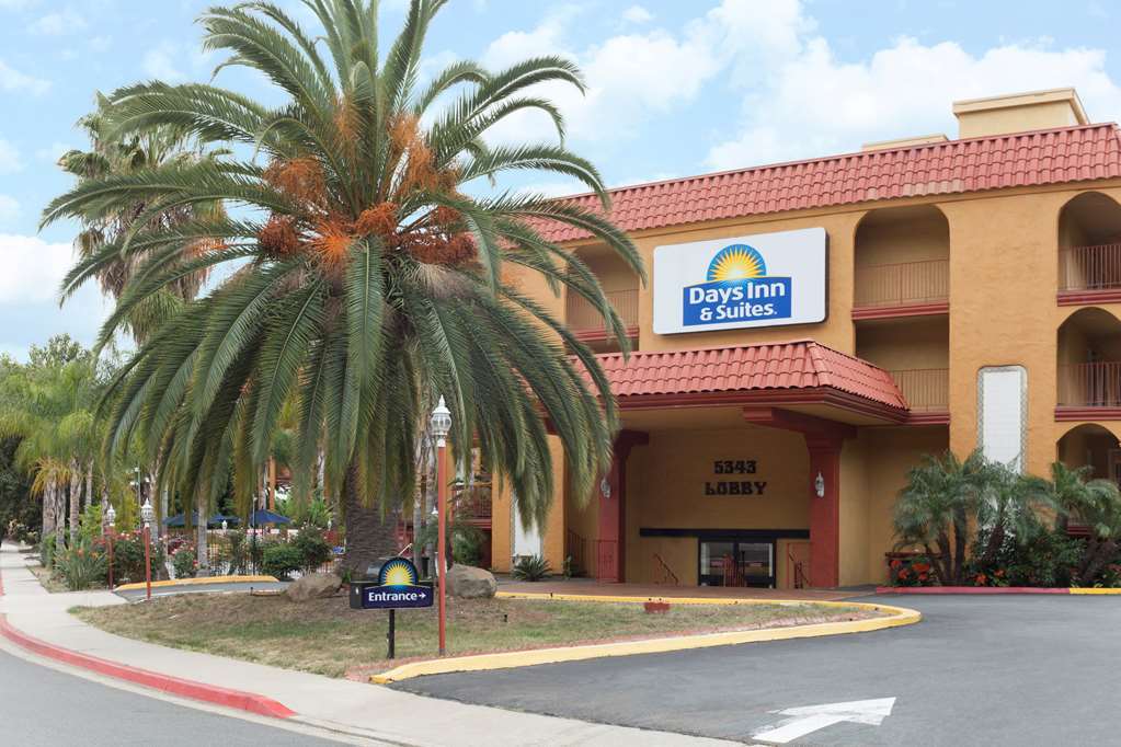 Days Inn By Wyndham Mission Valley-Sdsu San Diego Exterior photo